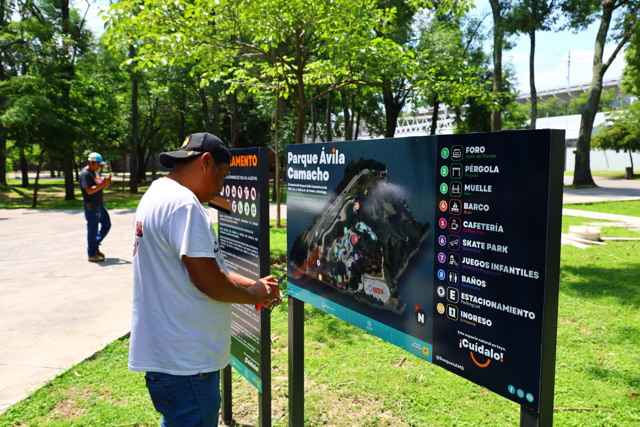 Instala AMBU nuevo sistema de señalética en el Parque Ávila Camacho